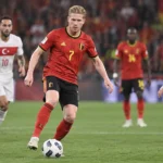 Kevin De Bruyne in het Belgische tenue tijdens een Nations League-wedstrijd.