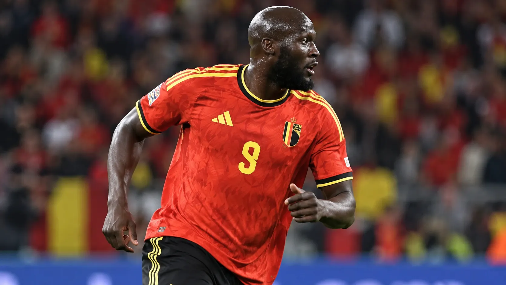 Romelu Lukaku in het rode tenue van België tijdens een wedstrijdactie.