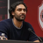 Marvin Compper tijdens een persmoment van Royal Antwerp FC.