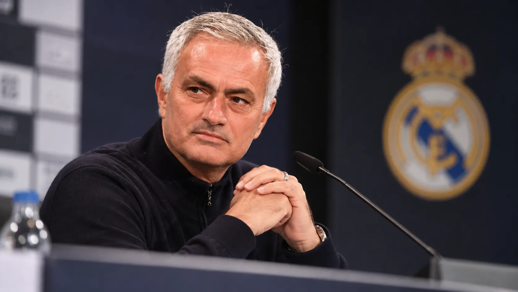José Mourinho tijdens een persconferentie in aanloop naar de Clásico.