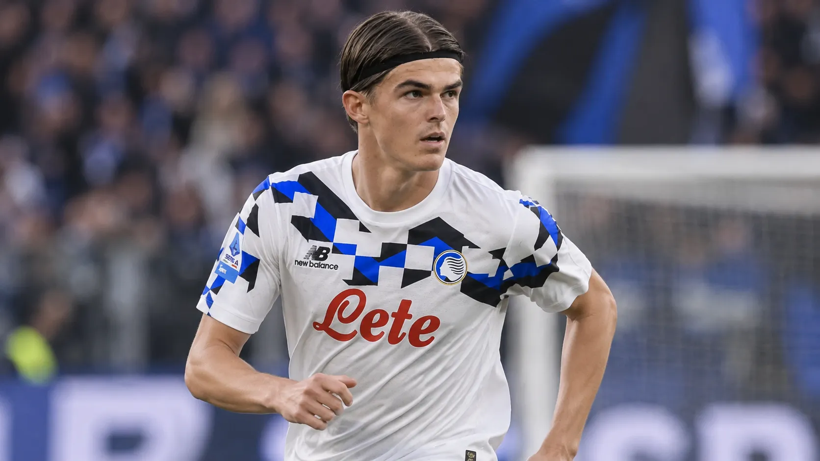 Charles De Ketelaere van Atalanta tijdens een wedstrijdmoment op het veld.