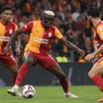 Galatasaray-spelers in actie tijdens de derby tegen Fenerbahçe.