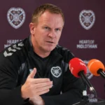 Wouter Vrancken tijdens een persmoment van Hearts voor de wedstrijd tegen Rangers.