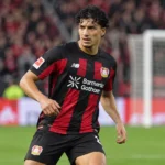 Ibrahim Maza van Bayer Leverkusen tijdens een wedstrijd op het veld.