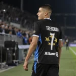 Nicolo Tresoldi van Club Brugge op het veld na de wedstrijd.
