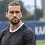 Christian Burgess op het trainingsveld van KAA Gent.