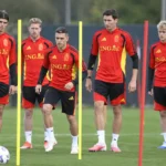 Een groep Belgische internationals tijdens een training op het voetbalveld.