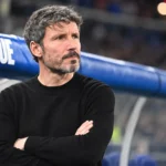 Mark van Bommel in de technische zone van het Stade de France na Frankrijk-België.
