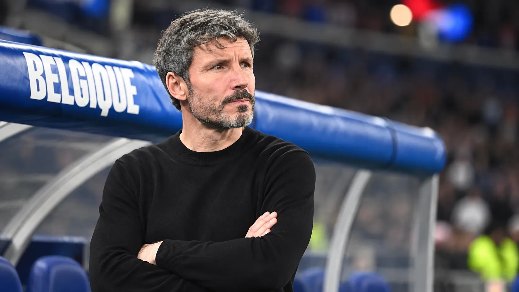Mark van Bommel in de technische zone van het Stade de France na Frankrijk-België.