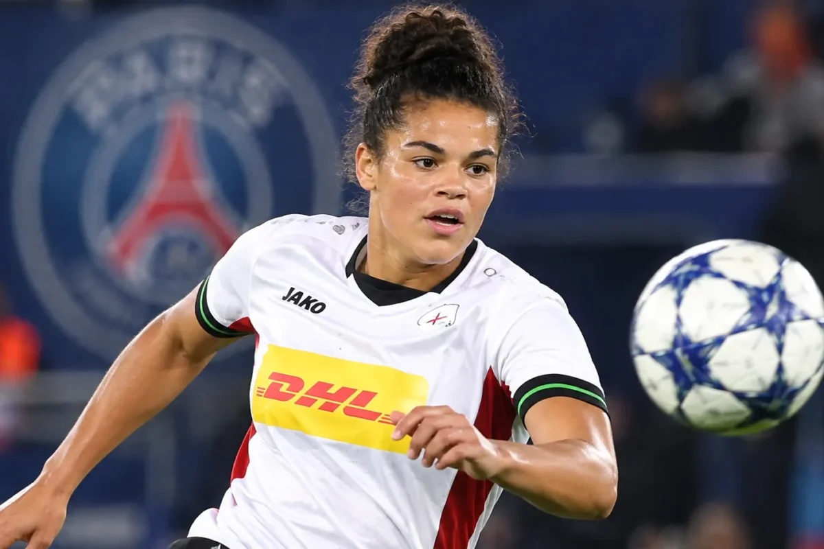 Een speelster van OH Leuven Women in actie tijdens een Europese wedstrijd.