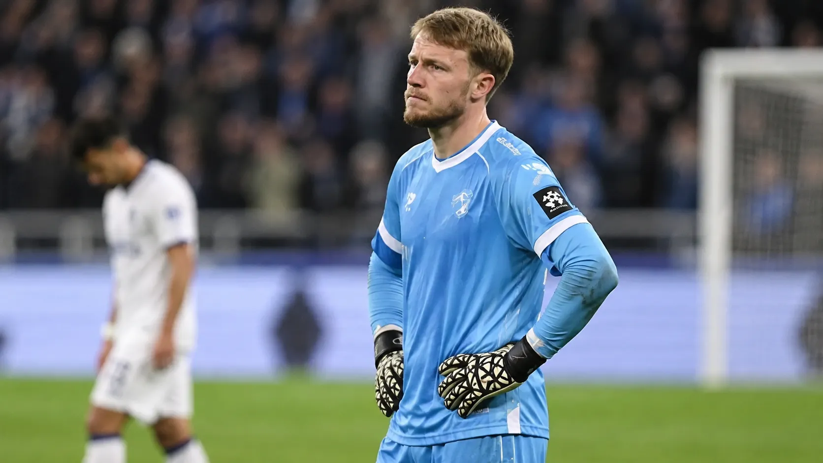 Brent Gabriël van Zulte Waregem na afloop op het veld.